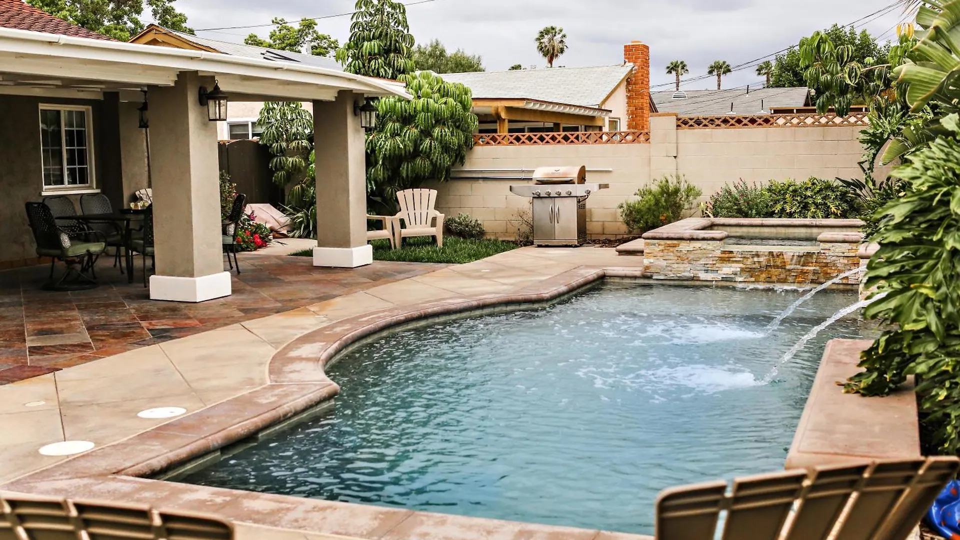 Wonderful 4 Bedroom 3 Bath Pool Home 3/4 Mile To Disney Anaheim 0*,  Amerikai Egyesült Államok