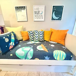 Holiday home Disneyland Dream Villa 5 Bedroom 3 Ba Arcade Games, Anaheim